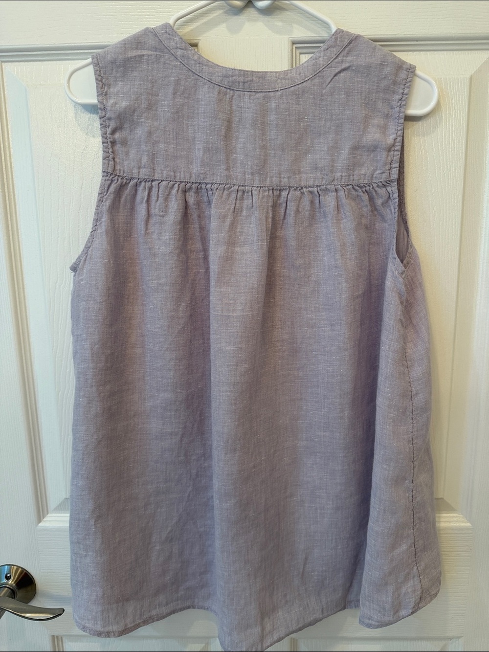 Tahari Lilac Sleeveless 100% Linen Button-Front Top - Picture 4 of 4